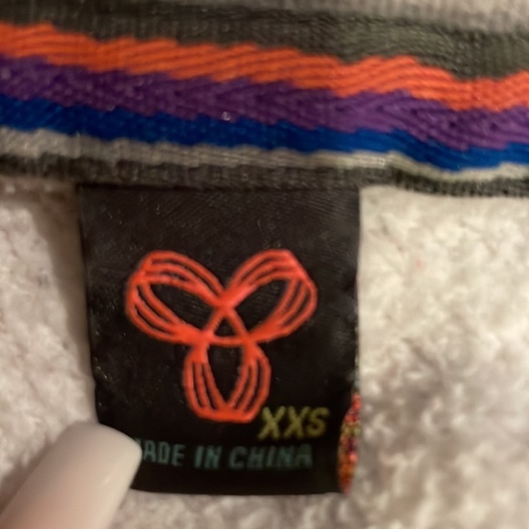 TNA hoodie xxs - Picture 2 of 2